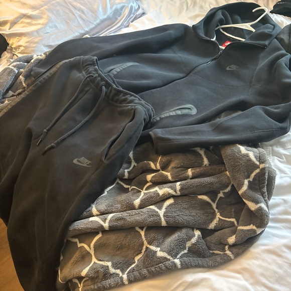 Nike Charcoal Gray Fleece Tracksuit - Picture 1 of 4